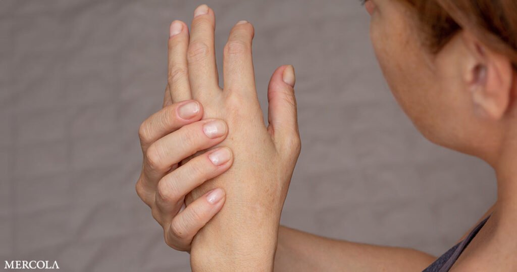 Know the Signs of B12 Deficiency and Top B12 Benefits