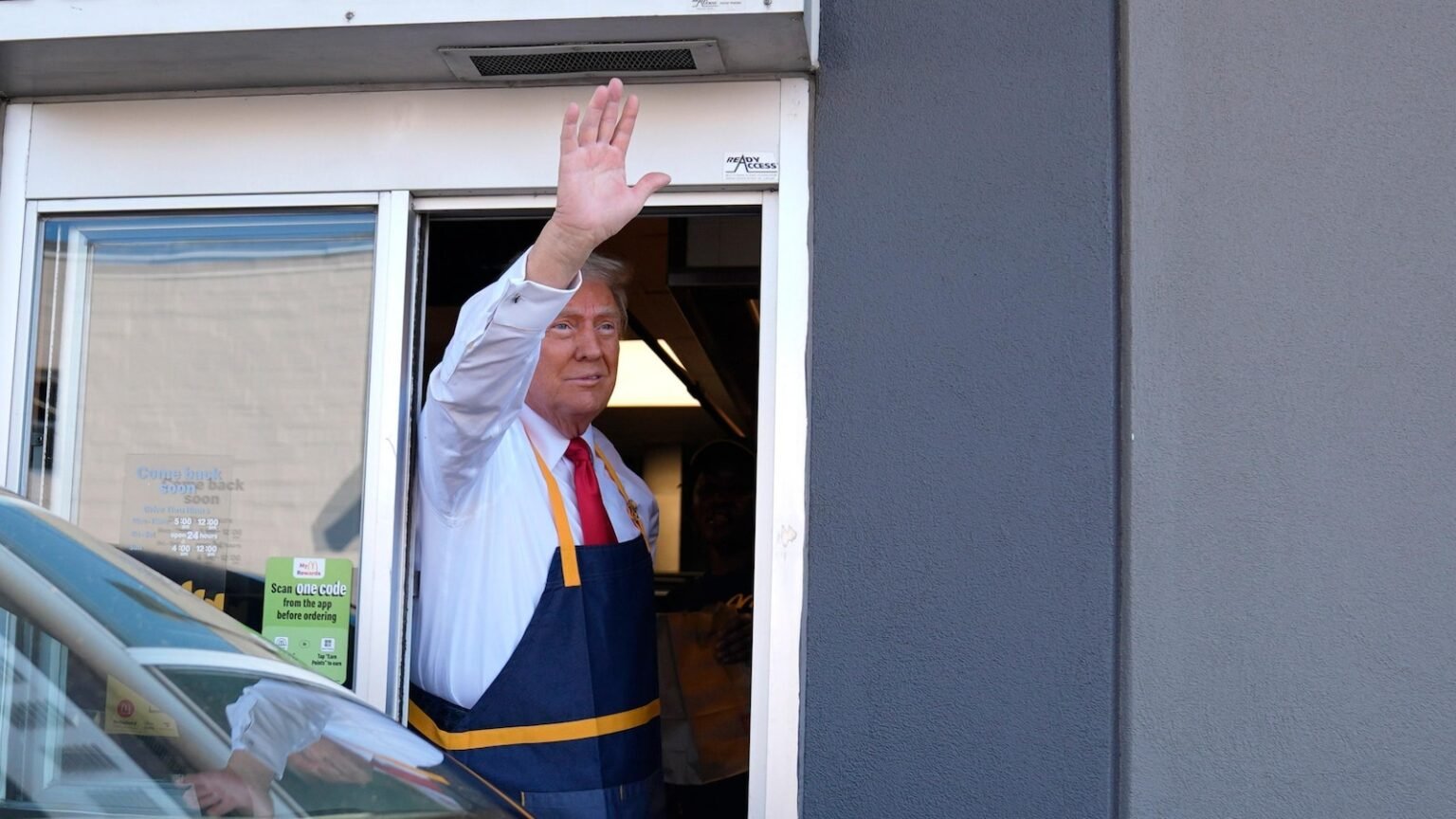 Trump works the fry station, holds a drive-thru news conference at McDonald’s