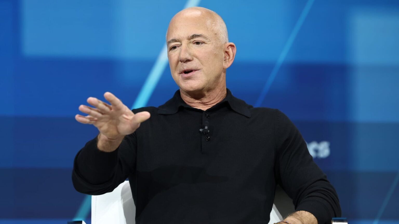 Jeff Bezos optimistic about Trump, will help with reducing regulation
