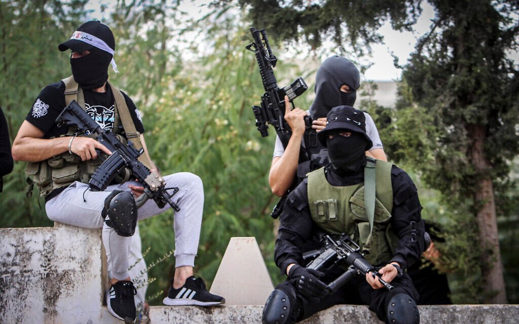 Palestinian security forces battle gunmen in Jenin after PA vehicles stolen