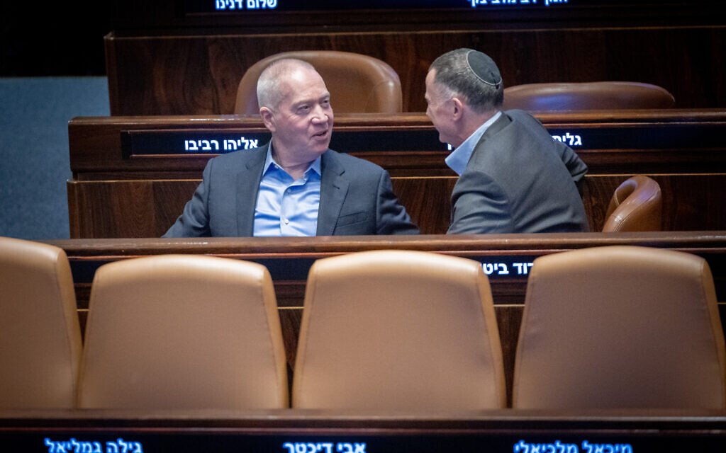 Gallant pans ex-defense chief Ya’alon, who doubles down on Gaza ‘ethnic cleansing’ charge