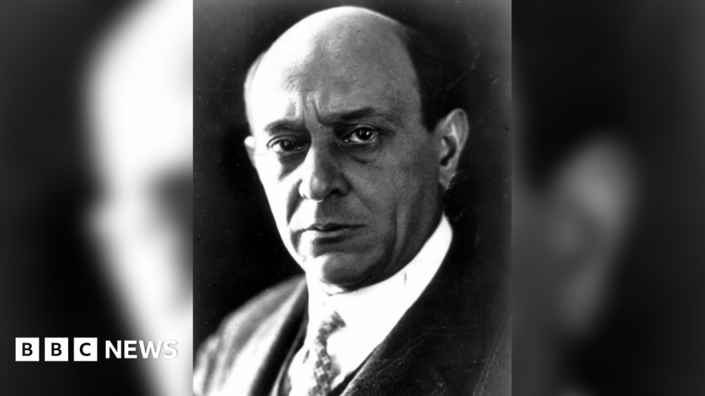 Arnold Schoenberg: Composer’s vast archive destroyed in LA fires