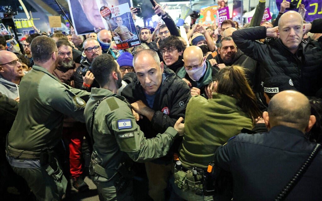 Restive protesters demand Gaza deal, look to Trump after video shows hostage alive