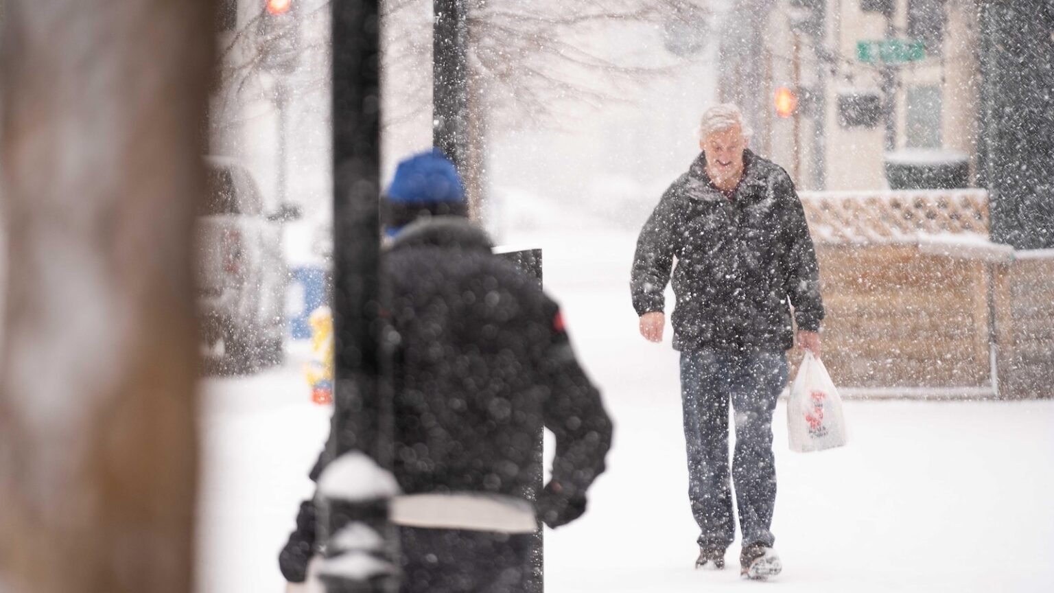 Over 60 million under heavy snow, ice alerts as winter storm hits several states