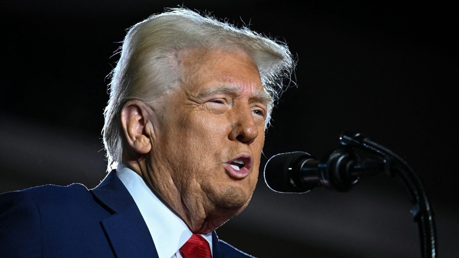 Trump stands to gain $250 million after media company expands into financial services