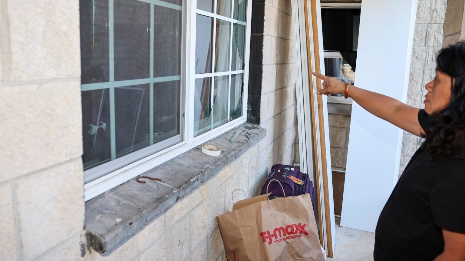 Gruesome scene at a Honolulu home after fireworks blast kills 3, injures over 20