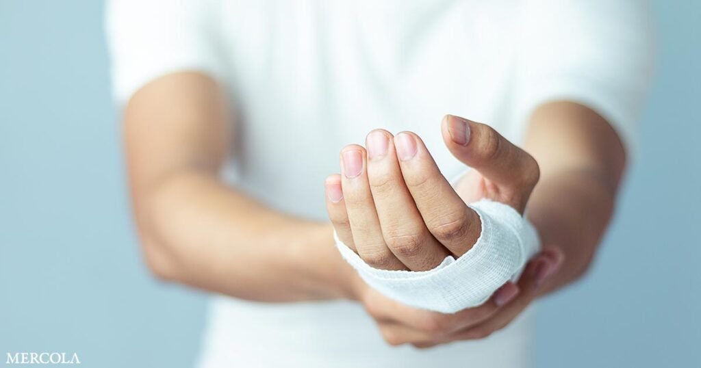 How Aging Cells Help or Hinder Healing