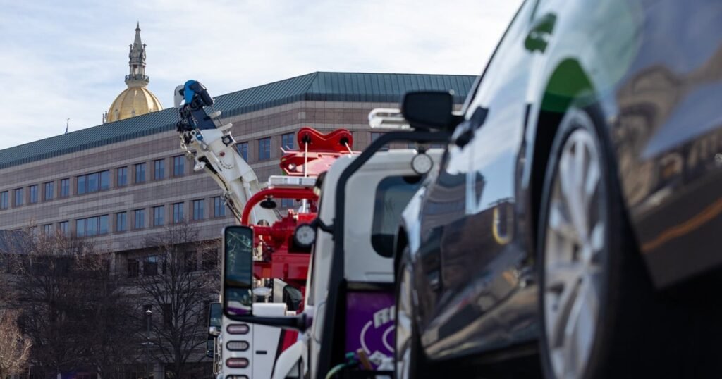 Connecticut Lawmakers Seek Overhaul of Towing Laws — ProPublica