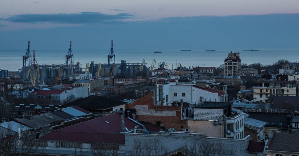 White House Says Russia and Ukraine Agree to Stop Fighting in Black Sea