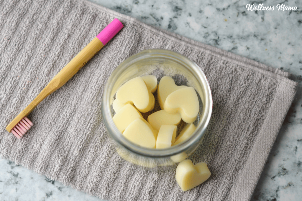 Oil Pulling With Coconut Oil Chews